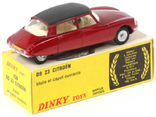 Lot 451 - DINKY TOYS (FRANCE) (1)