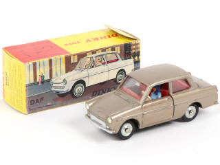 Lot 446 - DINKY TOYS (FRANCE) (1)