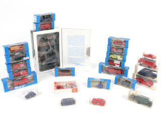 Lot 51 - DIVERS (HO) (25)