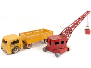 Lot 36 - DIVERS (2)