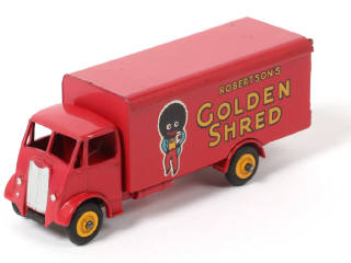 Lot 262 - DINKY TOYS (GB) (1)