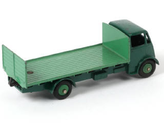 Lot 258 - DINKY TOYS (GB) (1)