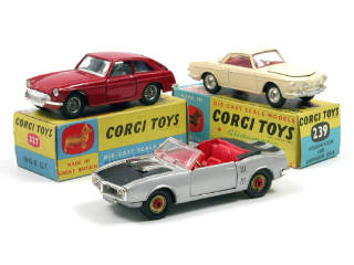 Lot 727 - CORGI TOYS (GB) (3)