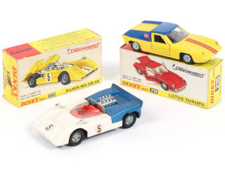 Lot 280 - DINKY TOYS (GB) (2)