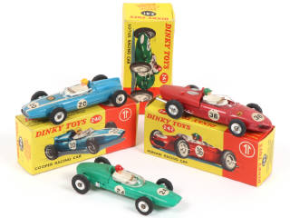 Lot 284 - DINKY TOYS (GB) (3)