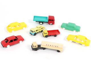 Lot 56 - DIVERS (9)