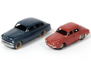 Lot 340 - DINKY TOYS (FRANCE) (2)