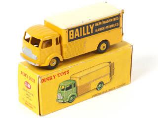 Lot 339 - DINKY TOYS (FRANCE) (1)