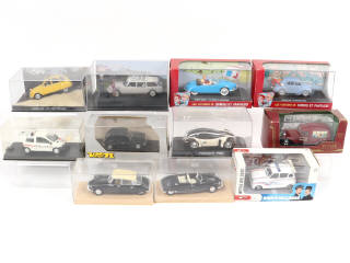 Lot 62 - DIVERS (11)