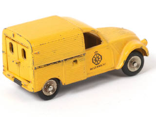 Lot 310 - DINKY TOYS (FRANCE) (1)