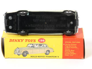 Lot 270 - DINKY TOYS (GB) (1)