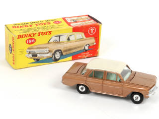 Lot 271 - DINKY TOYS (GB) (1)