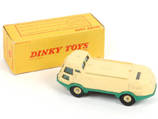 Lot 398 - DINKY TOYS (FRANCE) (1)