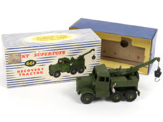 Lot 298 - DINKY TOYS (GB) (1)