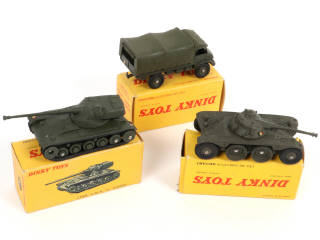 Lot 406 - DINKY TOYS (FRANCE) (3)