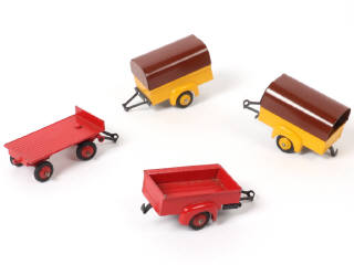 Lot 416 - DINKY TOYS (FRANCE) (4)