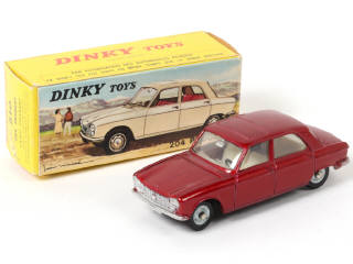 Lot 352 - DINKY TOYS (FRANCE) (1)