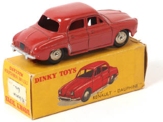 Lot 320 - DINKY TOYS (FRANCE) (1)