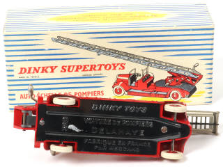 Lot 394 - DINKY TOYS (FRANCE) (1)