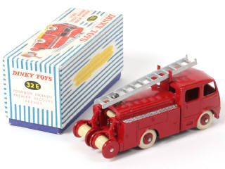 Lot 392 - DINKY TOYS (FRANCE) (1)