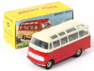 Lot 377 - DINKY TOYS (FRANCE) (1)