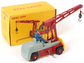 Lot 395 - DINKY TOYS (FRANCE) (1)