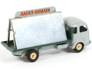 Lot 375 - DINKY TOYS (FRANCE) (1)