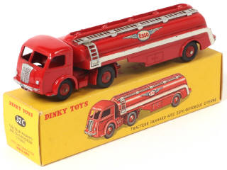 Lot 386 - DINKY TOYS (FRANCE) (1)