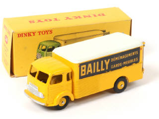 Lot 342 - DINKY TOYS (FRANCE) (1)