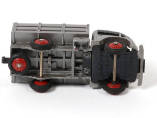 Lot 333 - DINKY TOYS (FRANCE) (1)