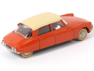 Lot 292 - DINKY TOYS (FRANCE) (1)