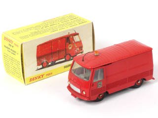 Lot 350 - DINKY TOYS (FRANCE) (1)