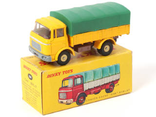 Lot 357 - DINKY TOYS (FRANCE) (1)
