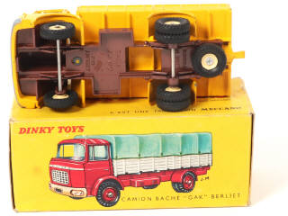 Lot 357 - DINKY TOYS (FRANCE) (1)