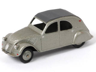 Lot 298 - DINKY TOYS (FRANCE) (1)