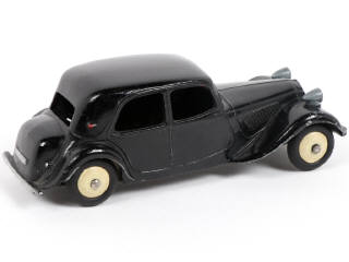 Lot 295 - DINKY TOYS (FRANCE) (1)