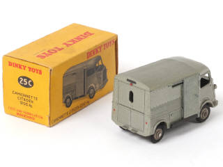 Lot 340 - DINKY TOYS (FRANCE) (1)