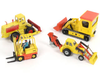 Lot 284 - DINKY TOYS (GB) (4)