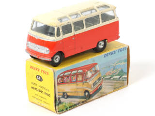 Lot 349 - DINKY TOYS (FRANCE) (1)