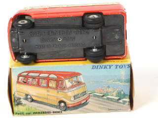 Lot 349 - DINKY TOYS (FRANCE) (1)