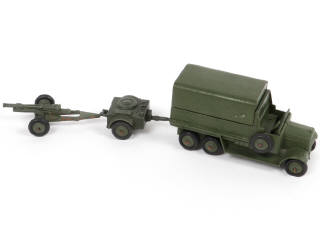 Lot 235 - DINKY TOYS (GB) (3)