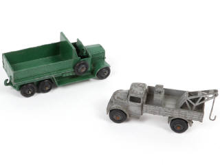 Lot 263 - DINKY TOYS (GB) (2)