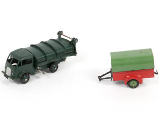 Lot 366 - DINKY TOYS (FRANCE) (2)