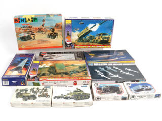 Lot 20 - DIVERS (11)