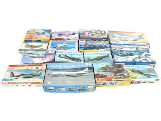 Lot 23 - DIVERS (15)