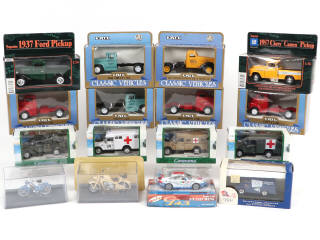 Lot 219 - DIVERS (16)