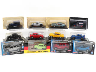 Lot 135 - DIVERS (12)