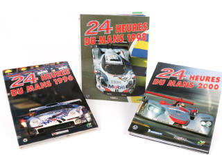 Lot 4 - DIVERS (3)