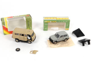 Lot 92 - DIVERS (URSS) (2)