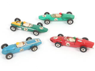 Lot 300 - DINKY TOYS (GB) (4)